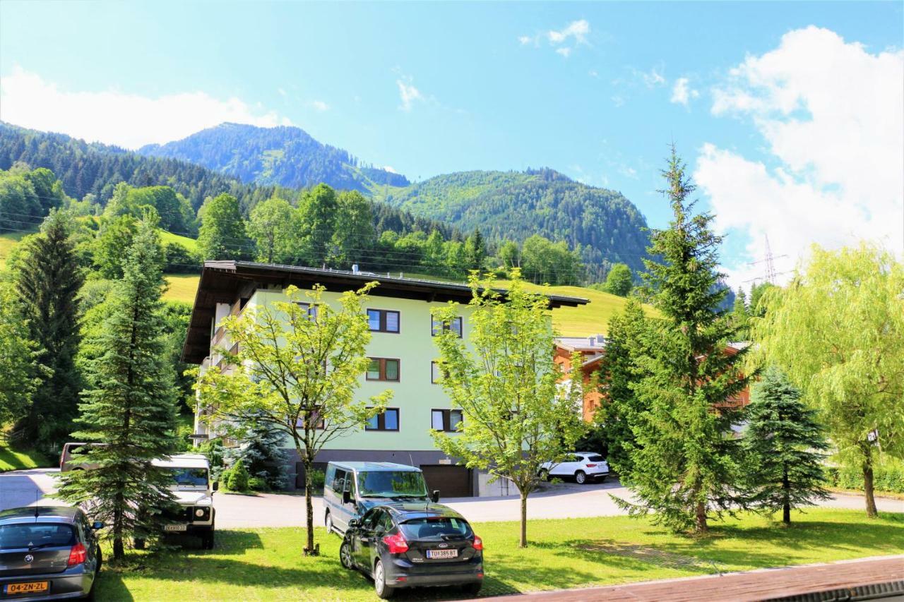 Green Wall Apartment Kaprun Exterior foto